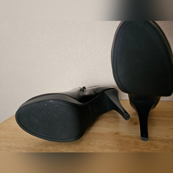 City Streets Heel Booties - Picture 3 of 7